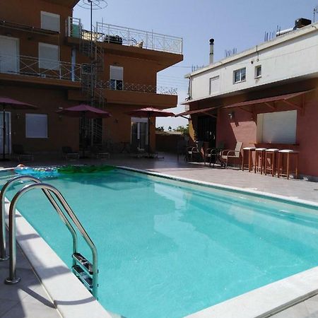 Souvlakis Pool Suites La Canea Esterno foto